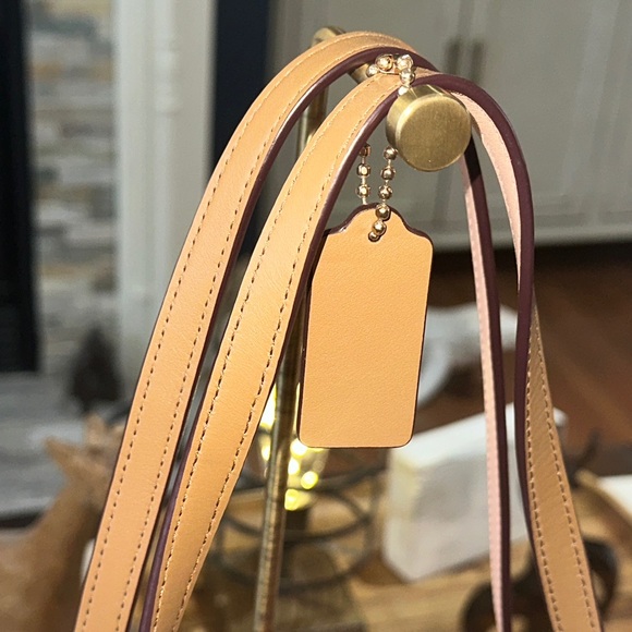 COACH Horse & Carriage Jacquard City Tote w/Leather Trim in Blush Pink, NWOT - Picture 10 of 16